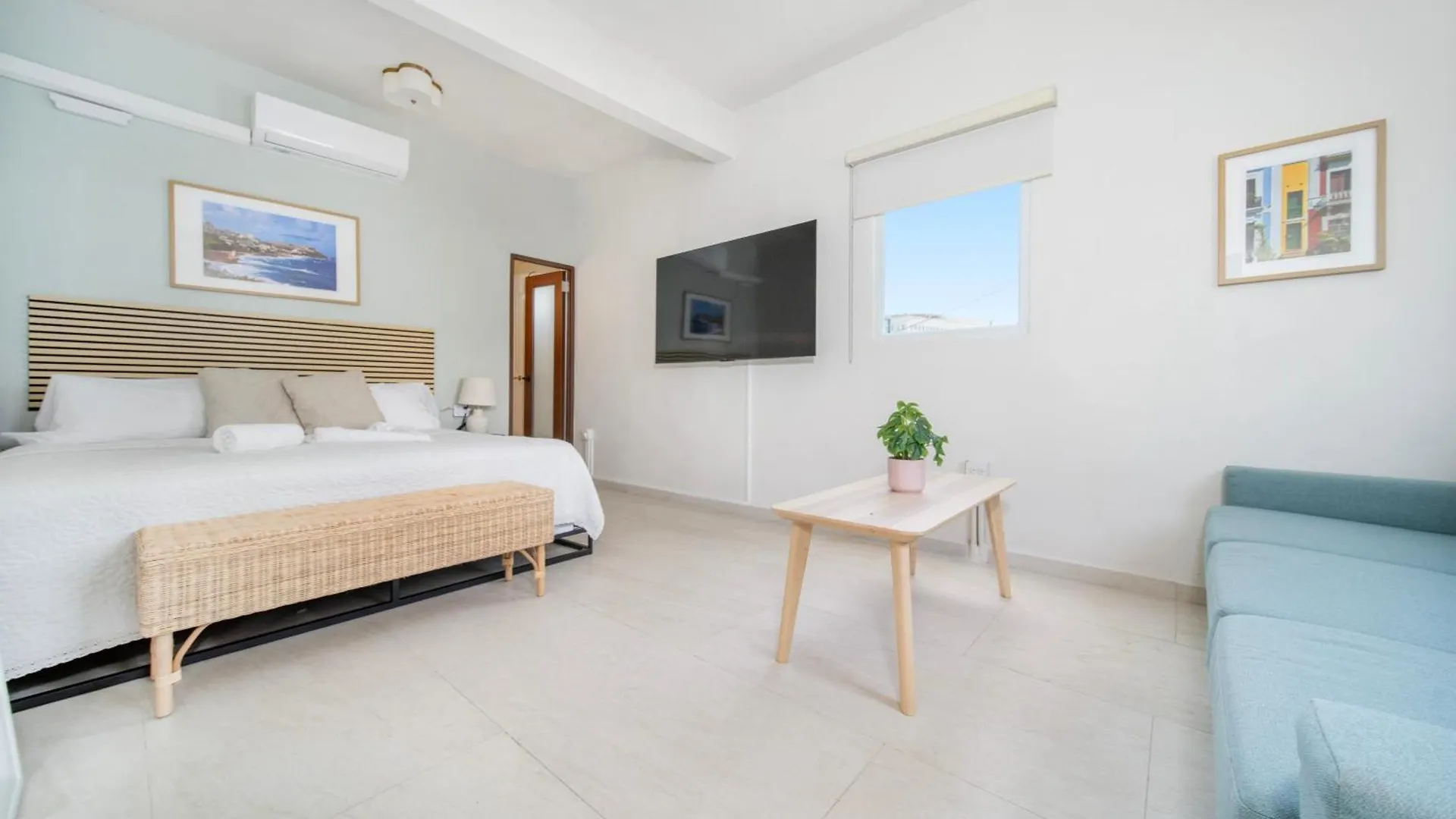 Room 16 Grand King Suite With Desk & Sofa Bed San Juan